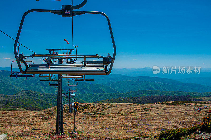 BabinBabin zub是塞尔维亚东南部Stara Planina山脉的一座山峰